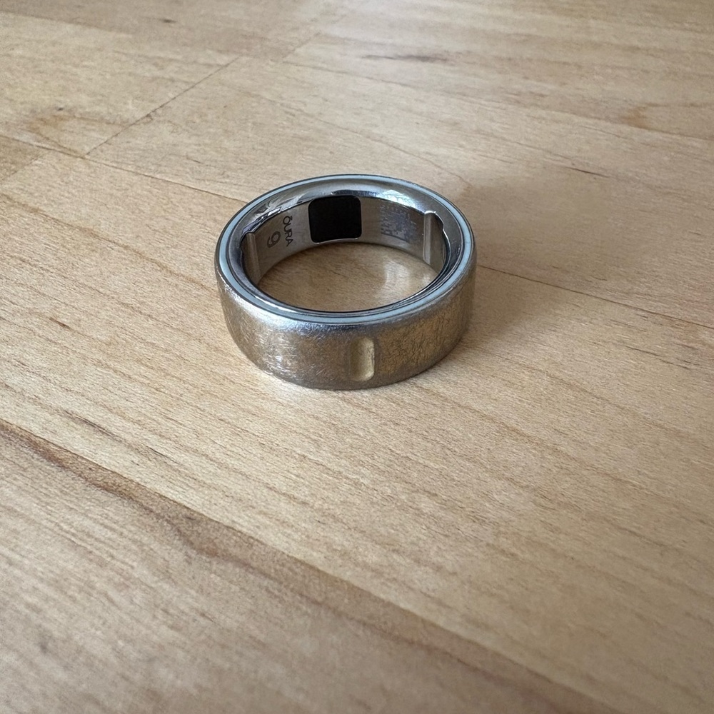 Oura Gold Smart Ring